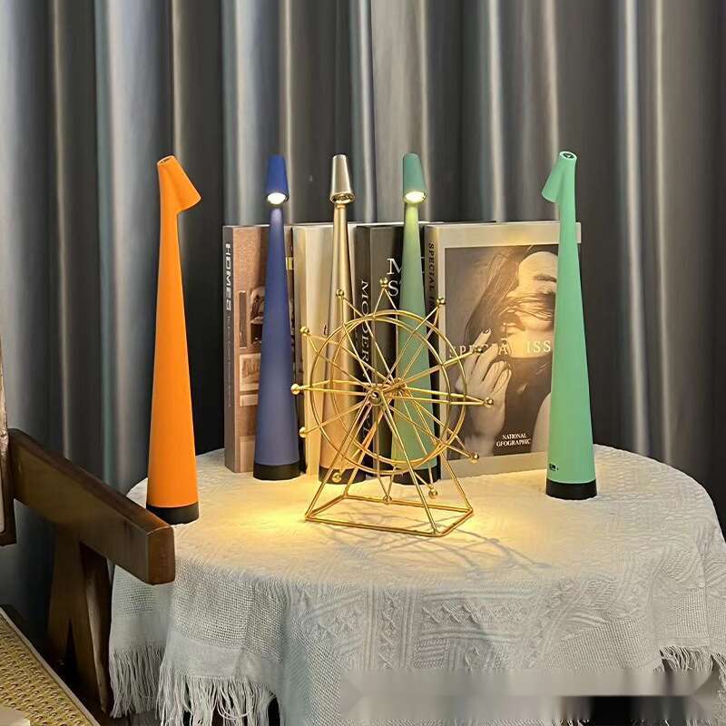 Neues Umgebungsnachtlicht, Lampe, Ins-Stil, leichter Luxus, einfache, hochfüßige, über USB wiederaufladbare Schlafzimmerdekoration, Auge_voghion.com