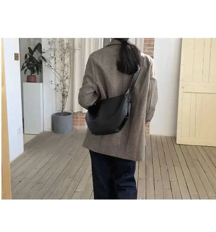 Borsa a tracolla alla moda con pieghe per donna in morbida pelle PU, borsa a tracolla firmata Dumpg Fashion Cloud, borsa Hobo BolsasC241103_voghion.com