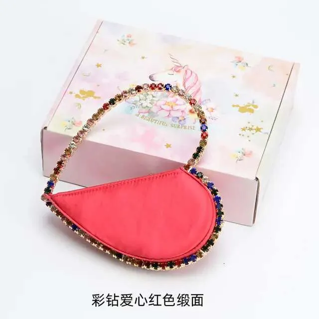 Glitzer Pailletten Herzförmige Mode Damen Handtasche Kristall Glänzend Rhies Metall Griff Abendtasche Hochzeit Party Clutch_voghion.com