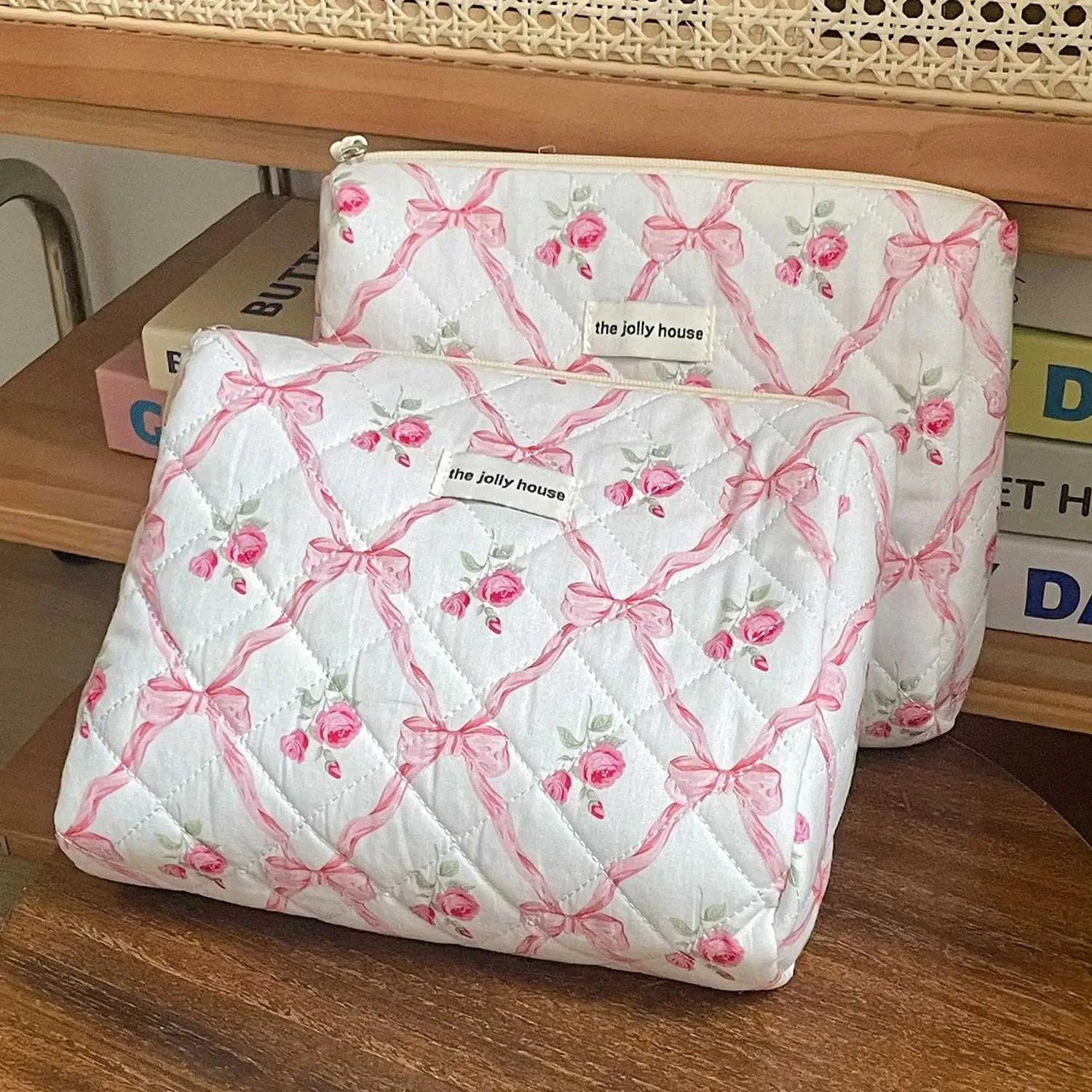 Niedliche Schleife, gesteppte Baumwolle, Reißverschluss, Make-up-Organizer, Handtasche, tragbare Toilettenbox für Damen, Y241023_voghion.com