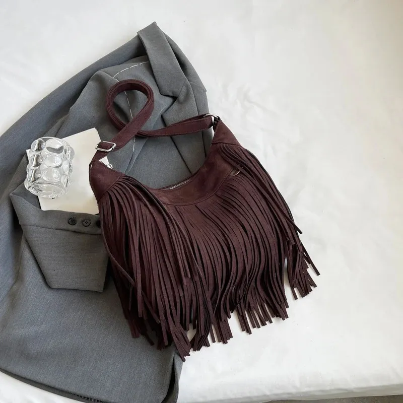 Borse a tracolla in pelle scamosciata con nappe e frange da donna 2024 Borsa a tracolla da donna alla moda Borsa a mano Tote Marrone Nero_voghion.com