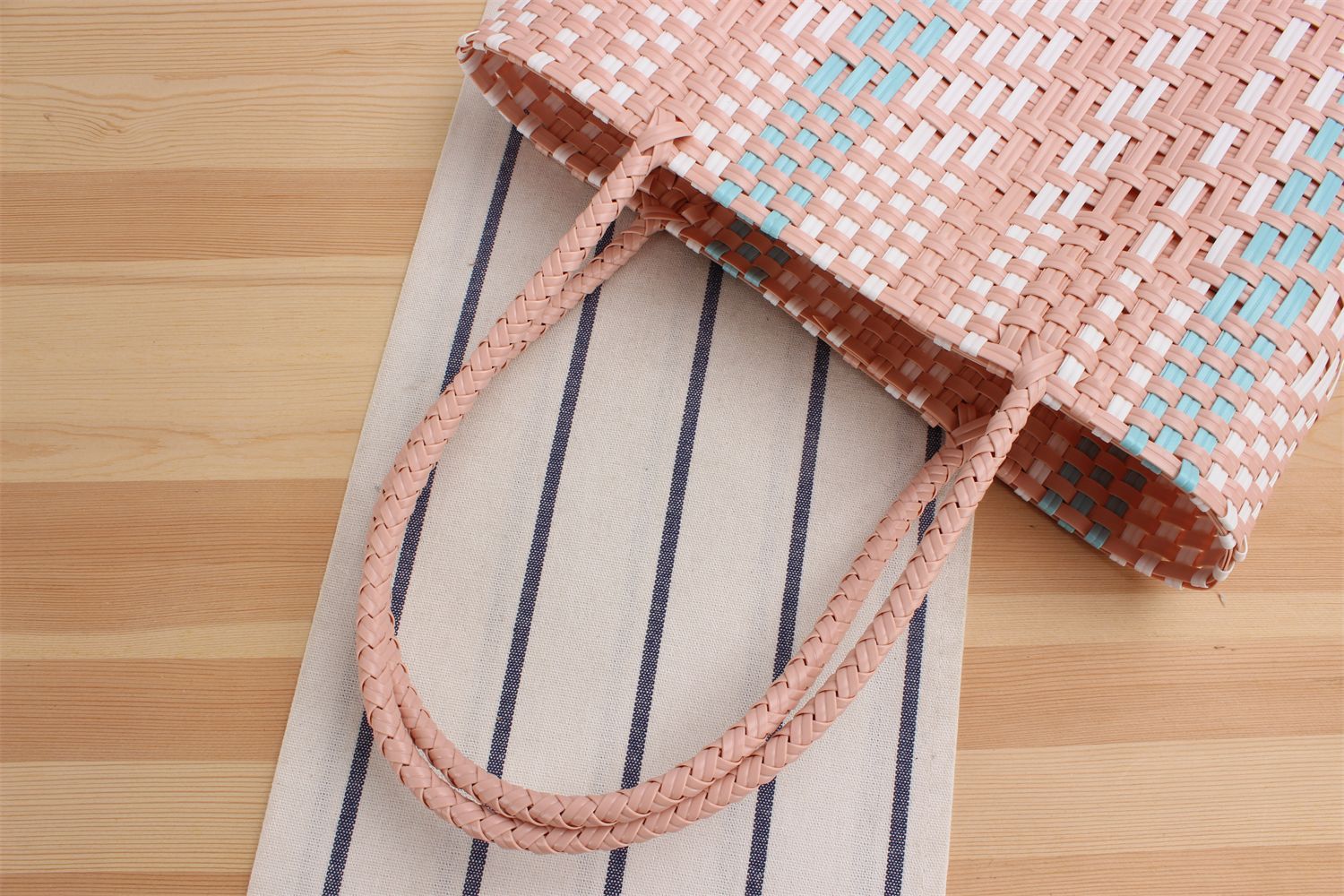 Women's Single Shoulder Straw Beach Bag Pastoral Style_voghion.com