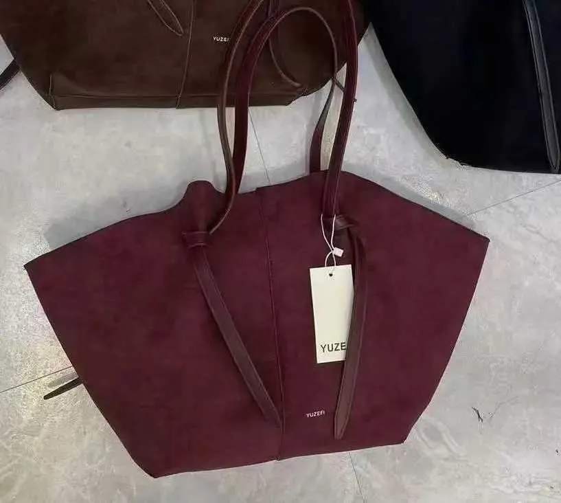 YUZEFI Womens New Popular Shoulder Bag Large Capacity HandheldC241210_voghion.com