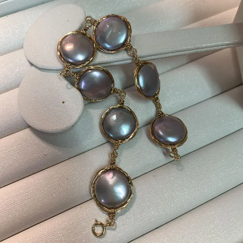 Link Bracelets Natural Pearls Have Very Good Gloss. White And Gray Baroque Retro Designer's Works By Postage_voghion.com