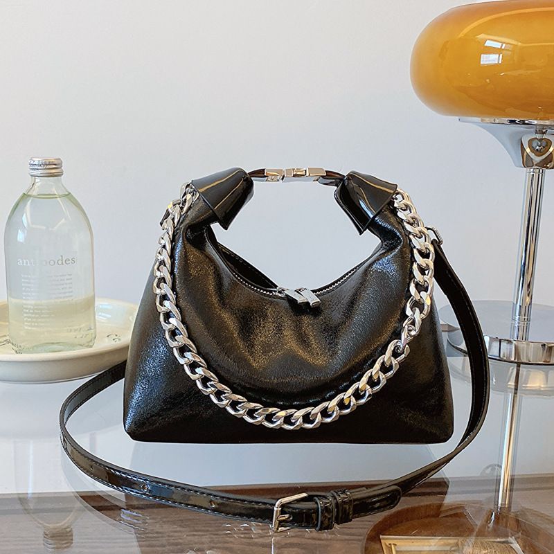 Tragbare kleine Tasche in Silber mit personalisiertem Nischendesign. Neue modische Mini-Umhängetasche aus PU im_voghion.com