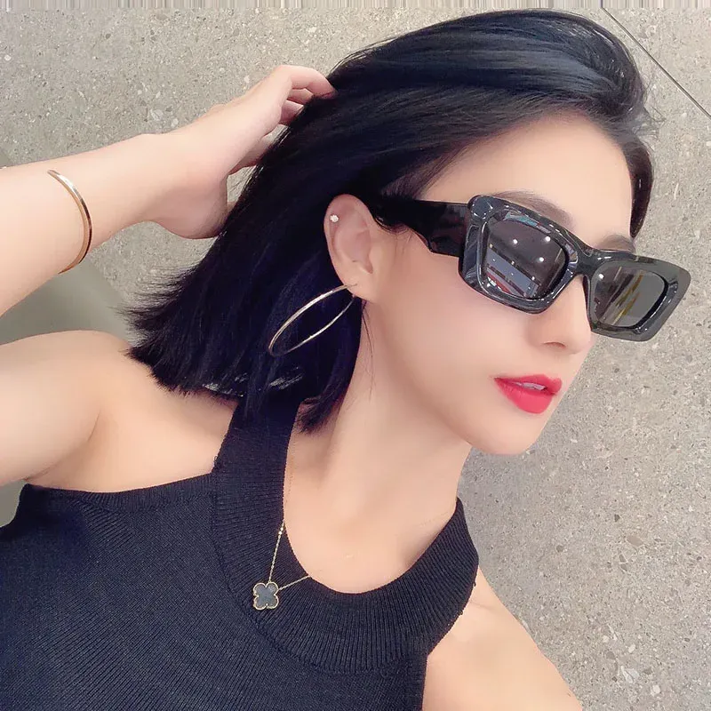 Sunglasses Women European Stylish Design Square Black Eyewear UV400 Unisex Business Travel Pretty Fashion Glasses_voghion.com