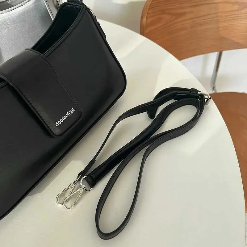 Fashion Shoulder Axillary Solid Color Niche Black Small Square Bag Leisure Versatile Lady Commuter Bags Crossbody_voghion.com