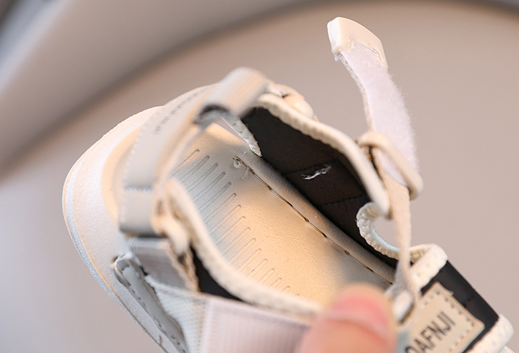 2024 Sandali sportivi nuovi estivi Scarpe da spiaggia per bambini con suola morbida cucite per ragazzi_voghion.com