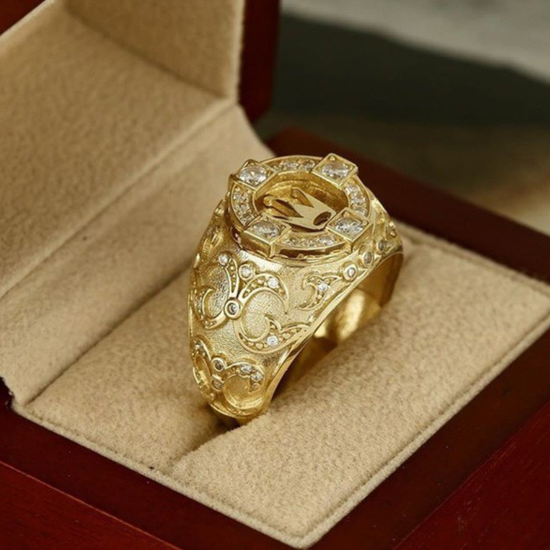 Bague homme en plaqué or avec couronne et diamants sculptés Longrui
