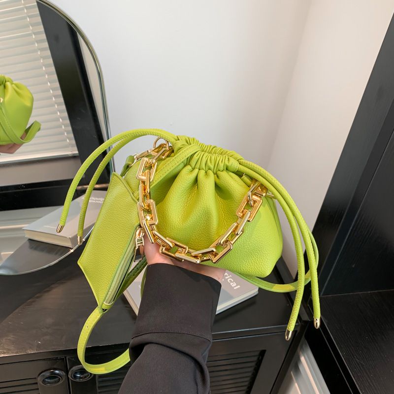 Koreanische Version der Mode-Beuteltasche 2024 neue Handtasche Litschi-Muster einfache Kette Umhängetasche Kind und_voghion.com