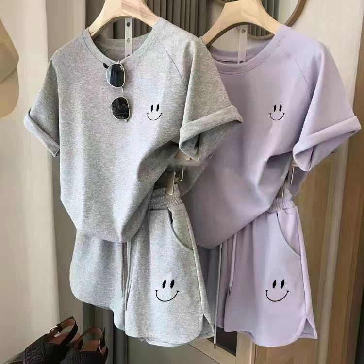 Costume de sport décontracté avec visage souriant brodé pour femmes, ample, simple, à la mode, costume deux pièces rajeunissant