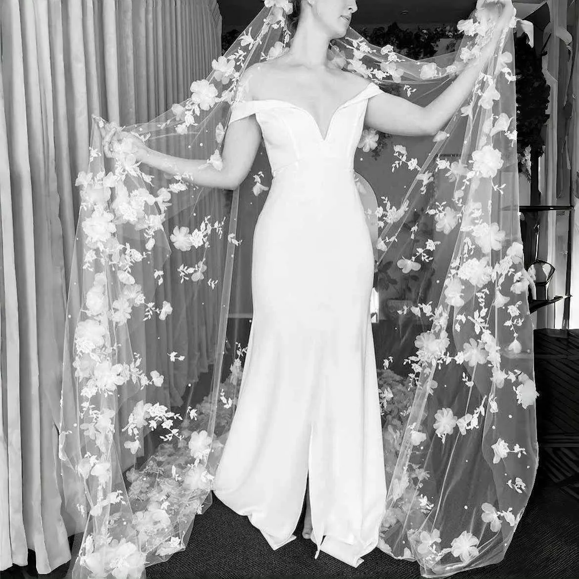 Hair Jewelry Super Pearls Beaded Wedding Veil 3D Flowers Long Cathedral Soft Bridal Illusion With Comb Bride Accessories_voghion.com