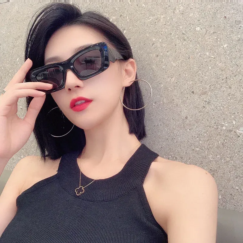 Sunglasses Women European Stylish Design Square Black Eyewear UV400 Unisex Business Travel Pretty Fashion Glasses_voghion.com