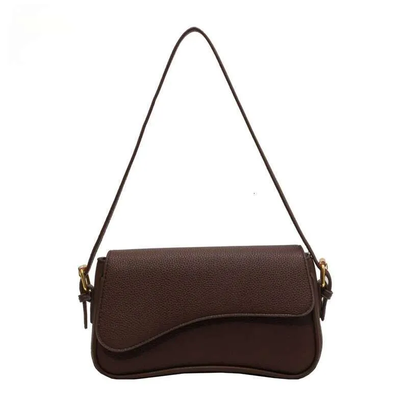 The New Fashion Texture Lychee Grain Small Square Simple Commuting Everything Single Shoulder Crossbody Bag_voghion.com