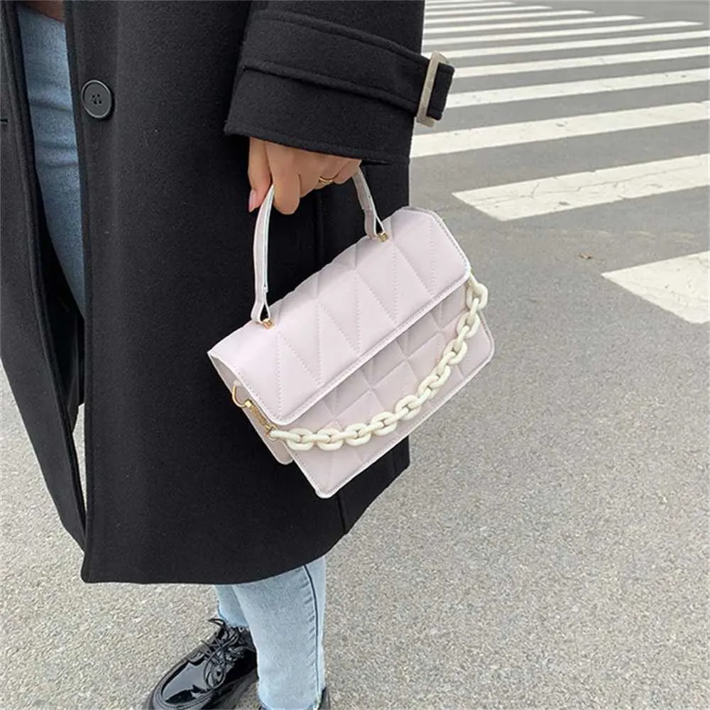 Nouveau sac à bandoulière en toile pour femmes, sac à bandoulière tendance avec chaîne, marque de créateur et portefeuille, petit sac à main à rabat Y241123_voghion.com