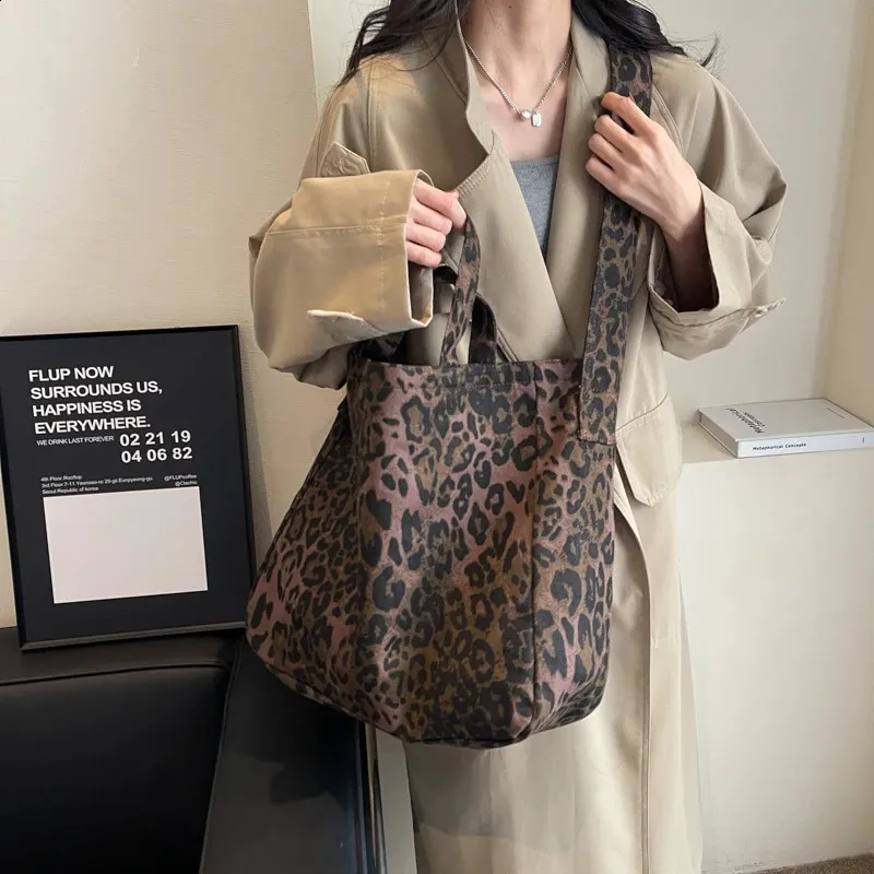 LEFTSIDE Leopard 2024 Borsa a tracolla grande alla moda coreana per donna Borsa da viaggio Borsa a tracolla per la spesa_voghion.com
