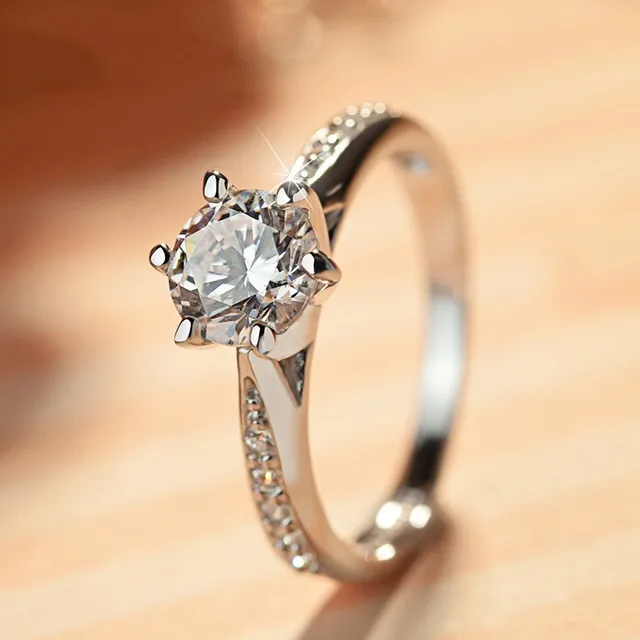 Ready Stock Huitan Classic 6 Krallen Zirkonia Ring für Damen Schlichtes elegantes Design Eternity Eheringe Brillanter CZ Schmuck_voghion.com