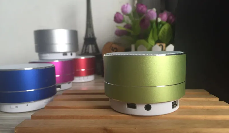 100 pezzi A10 altoparlanti wireless Bluetooth in lega di alluminio, mini altoparlanti portatili in metallo per esterni con luci a LED per telefono_voghion.com