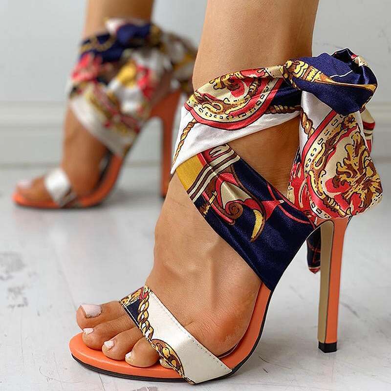 Dam sandaler med klack eleganta siden skor med remmar_voghion.com
