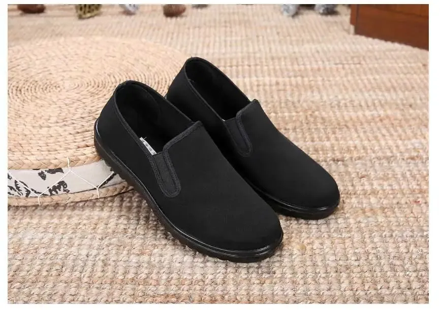 Frühling Schwarze Baumwolltuch-Loafer Schuhe Casual Sneaker Dad Herren Slip On Work Light Männliche Kung Fu Schuhe 240626_voghion.com