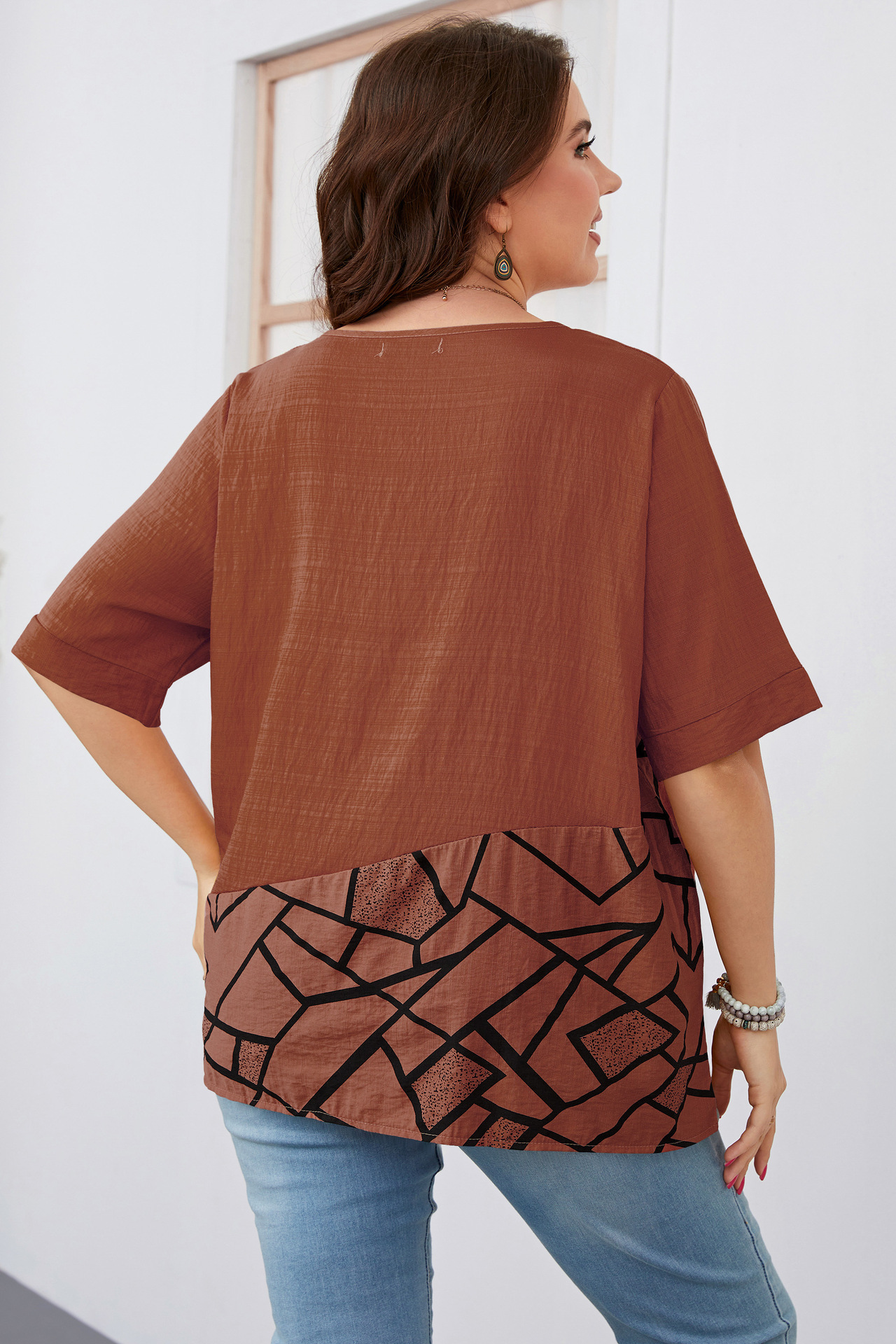plus size women's clothing five-point short-sleeved round neck slim temperament commuting solid color plus size fat girl shirt_voghion.com