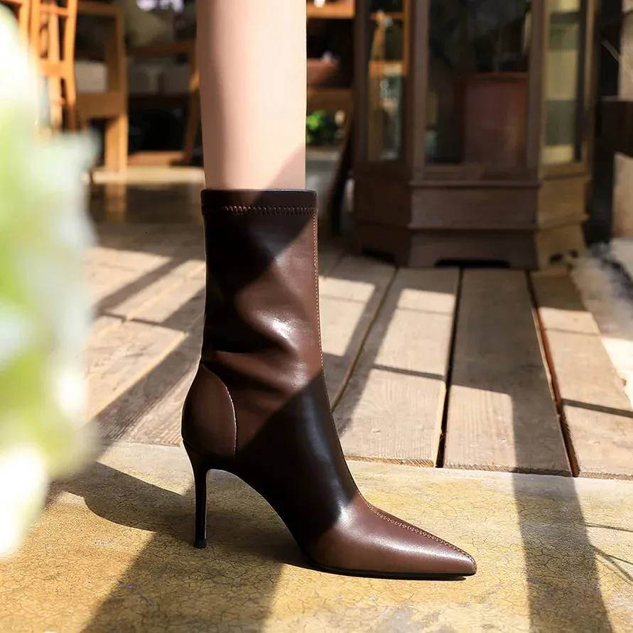 Women 75cm 10cm High Heels Leather Boots Lady Low Short Ankle Stripper Winter Warm Snow Plush Pointed Toe Shoes 240624_voghion.com