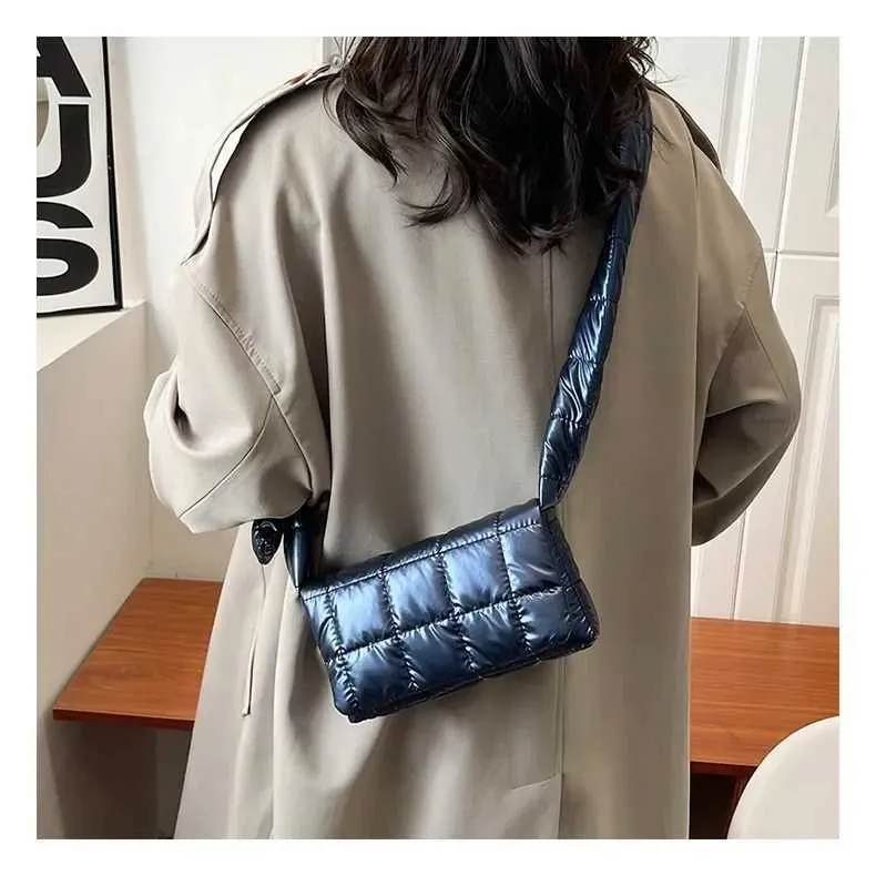 Moda trapuntata invernale leggera calda imbottita in cotone scozzese a tracolla da donna sotto le ascelle borse gonfie borse a mano C241211_voghion.com