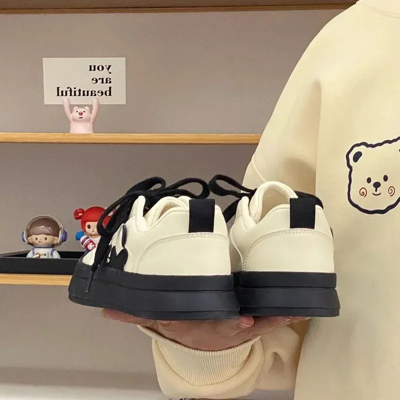 Runde Zehenpartie, flache Unterseite, atmungsaktiv, Cartoon-Dekoration, Skateboard, lässig, modisch, bequem, vielseitig, Sportschuhe_voghion.com