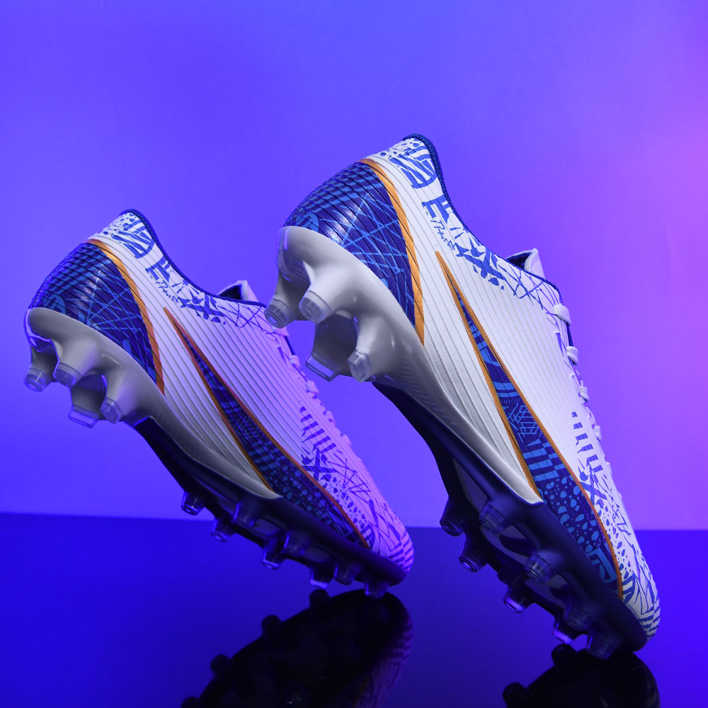 Professional Men Soccer Shoes Outdoor Training Anti-Skid Wear-Resistant Grass Match Sneakers Football Boots Ultralight_voghion.com