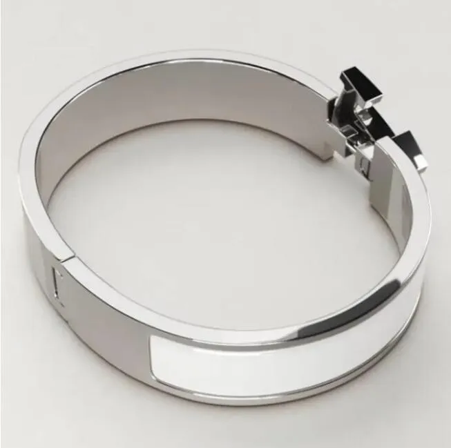 Classic Four Leaf Clover Enamel Bangle Bracelet For Women Gold_voghion.com