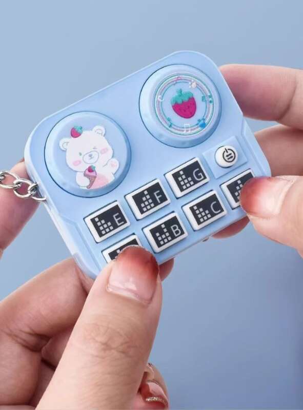 [Exclusivo para estudiantes] Llavero con reproductor portátil, reproductor de discos electrónicos de música y consola de juegos de rompecabezas._voghion.com