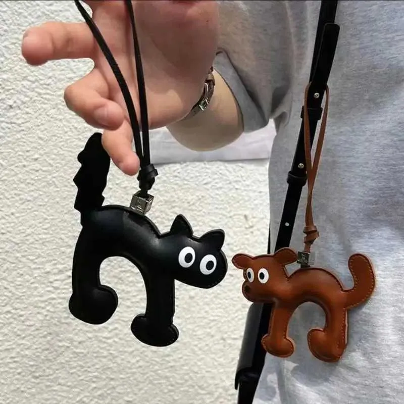 Classic and leather cat shaped cute car pocket charm mobile phone pendant Trinket keychain accessories Y241121_voghion.com