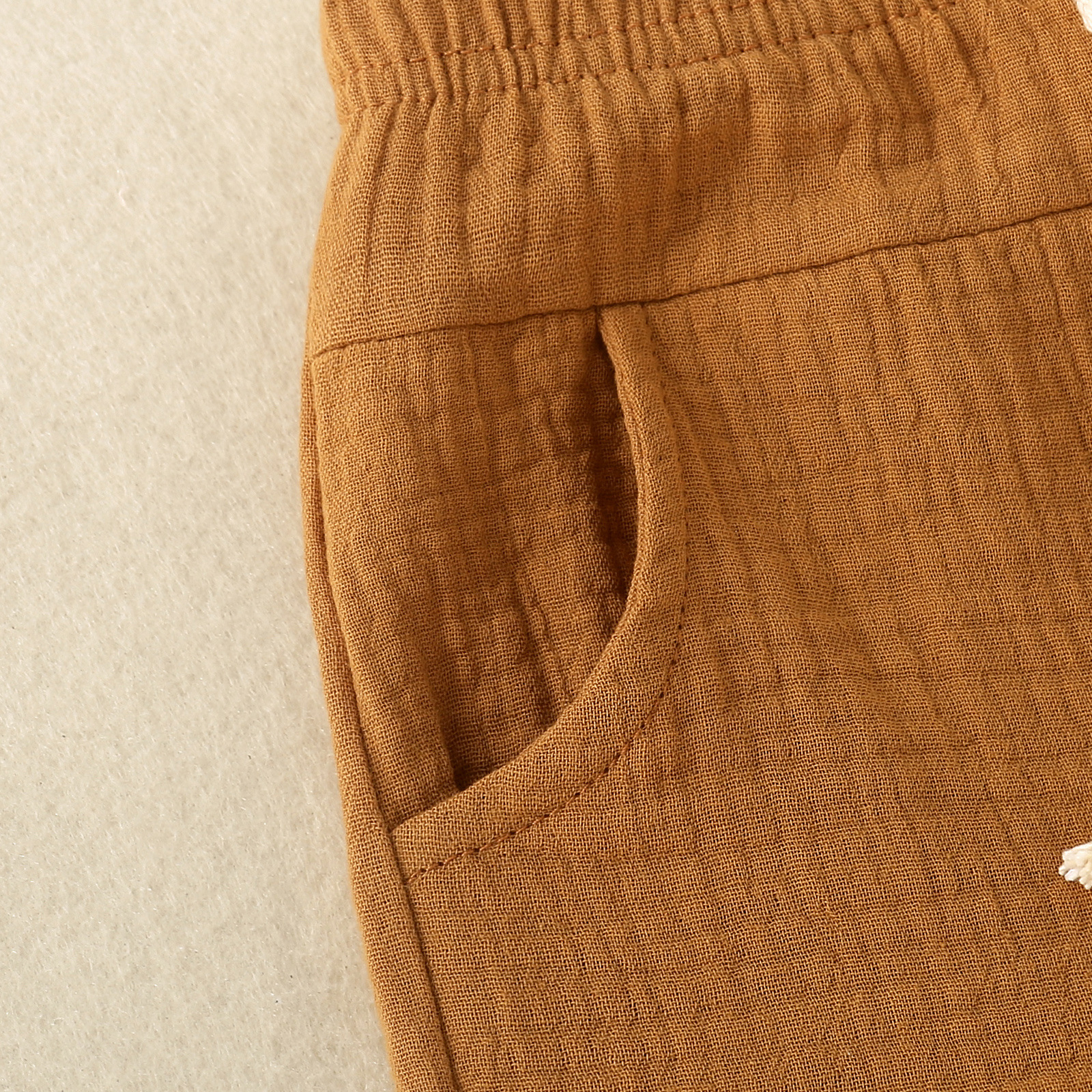 Mère et enfants infantile et enfant en bas âge bloc de couleur poitrine dessus patchwork poche col ouvert T-shirt + couleur unie cordon ensemble short et haut_voghion.com