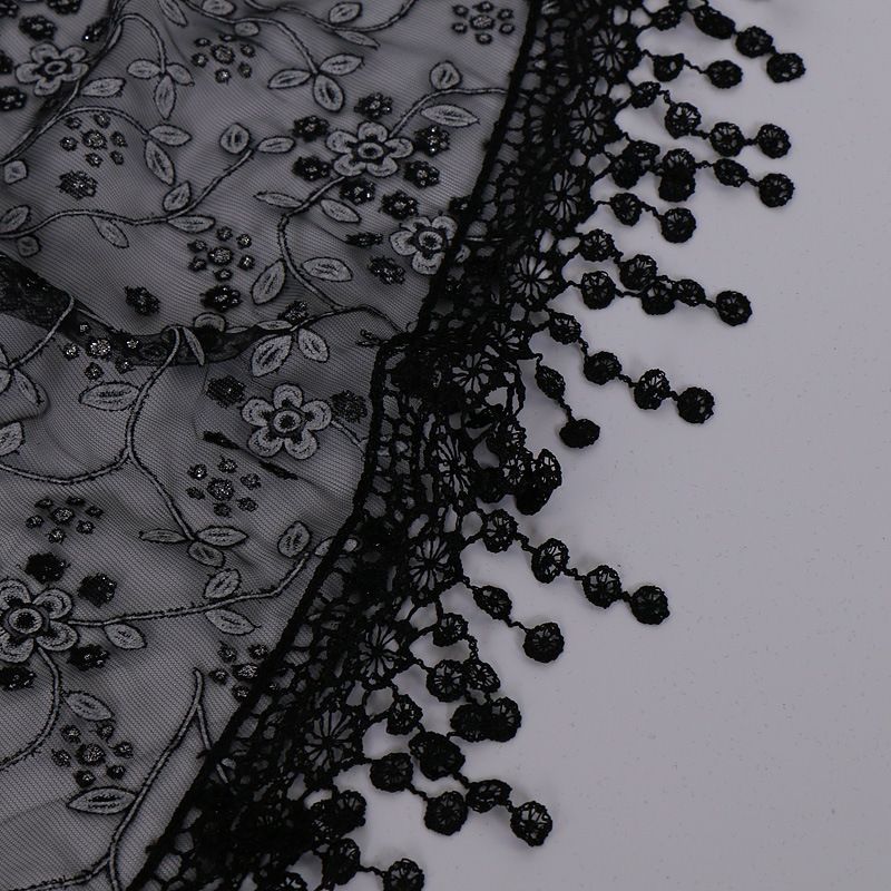 Spring And Autumn ral Lace Korean Edition Triangle Headcloth Classic Breathable Hollow Solid Color Scarf_voghion.com