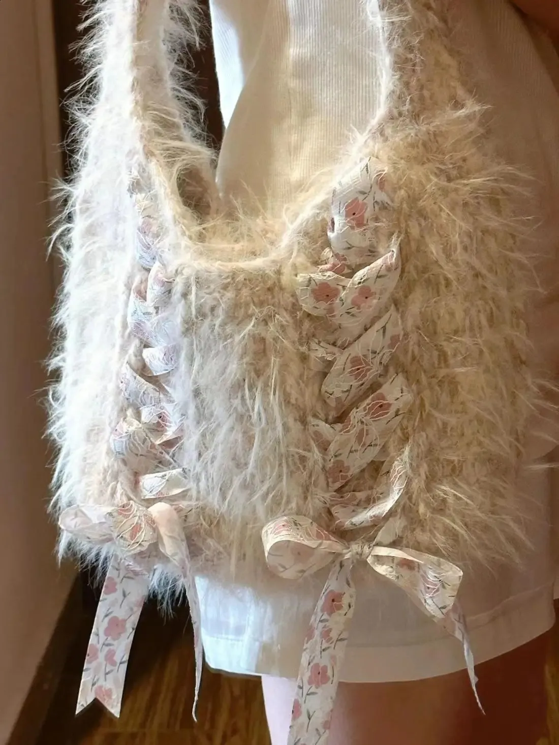 Roze handgeweven handtas en schoudertas met strik voor dames_voghion.com