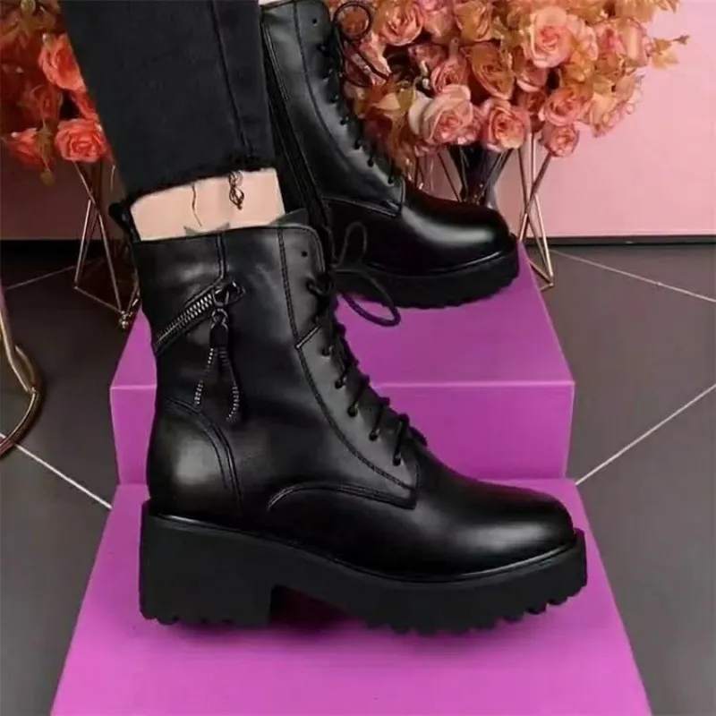 Botas de moto versátiles, casuales y de moda, con parte interior transpirable y cabeza redonda con suela gruesa_voghion.com