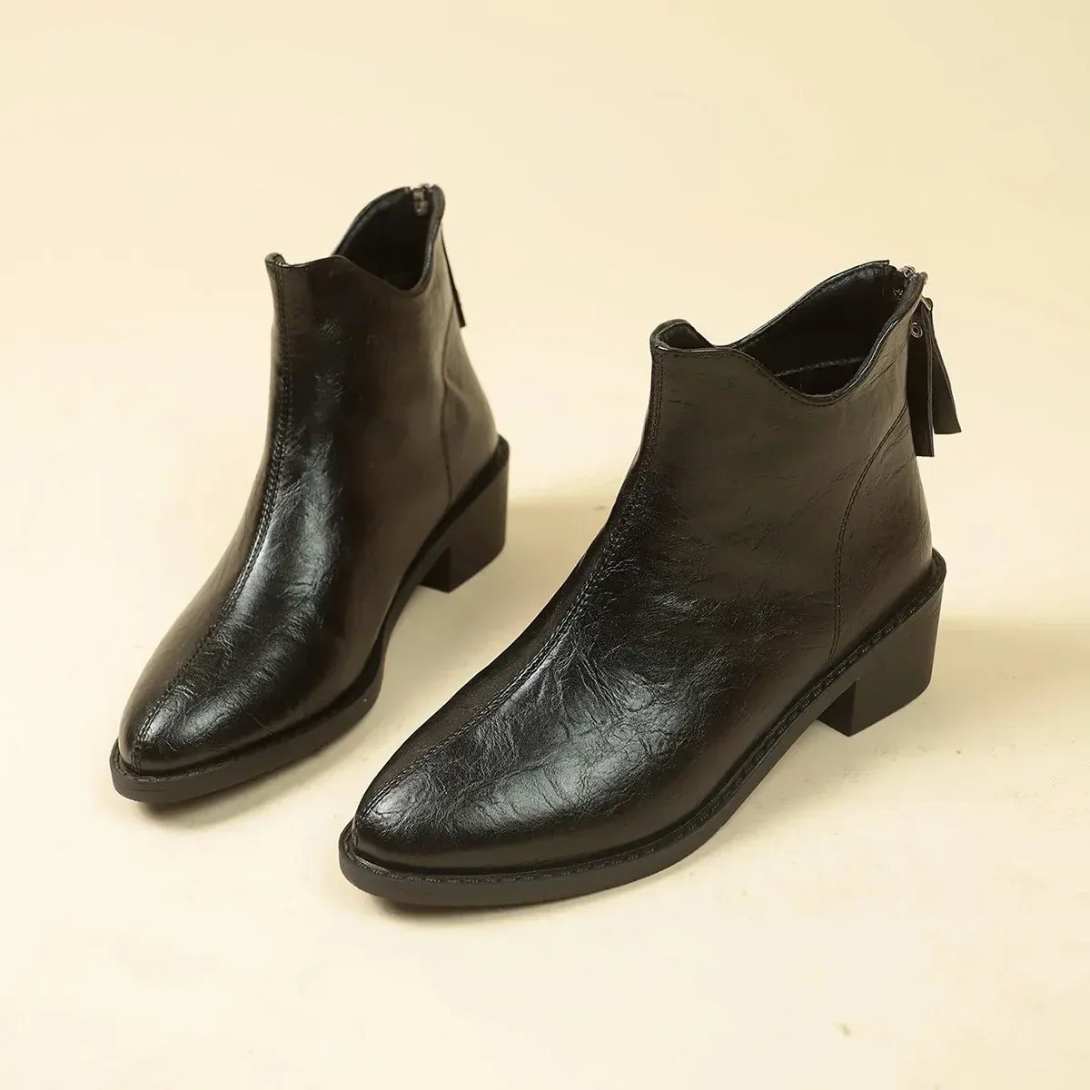 Mulheres salto médio tornozelo tendência design robusto pontudo inverno gladiador botas femininas zíper bombas botas mujer 202_voghion.com