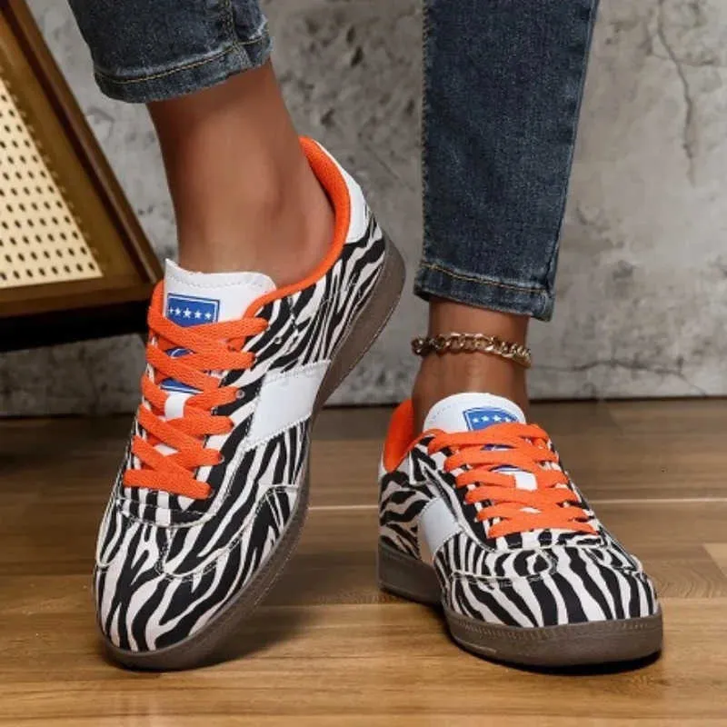Leopard Print Women Outdoor Classic Retro Trainers Walking Sneakers Fashion Free Shipping New Lace Up Non-Slip Casual_voghion.com