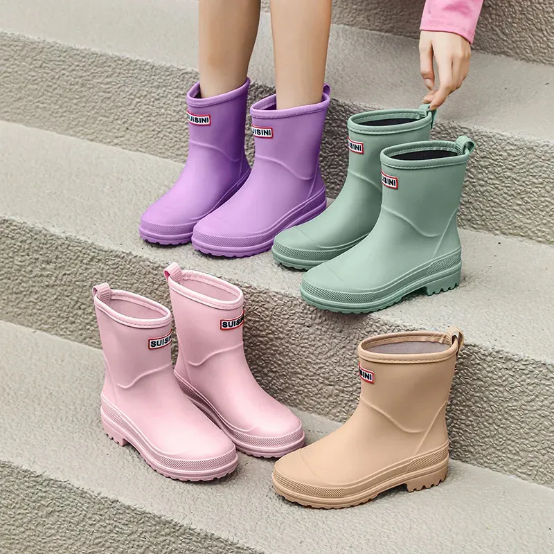 Damen Niedrige rutschfeste Küchen-Regenschuhe Wasser Frau Gummi Garten Galoschen Slip-on Regenstiefel Kurze Stiefel 231030_voghion.com