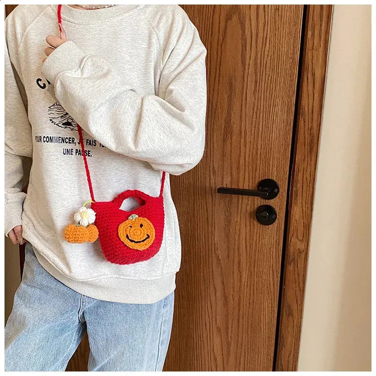 Semplice e carina borsa a tracolla casual versatile in maglia natalizia infantile 2024 tendenza moda di nicchia 240912_voghion.com