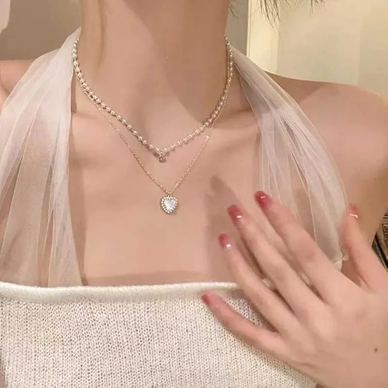 Colliers pendentifs rétro papillon doré en acier inoxydable avec chaîne serpent et breloque tendance pour femmes_voghion.com