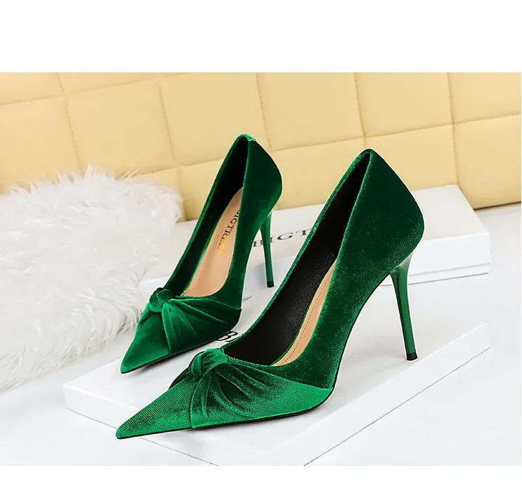 Süet Banquet Fiyonk Sivri Burun Niş Minimalist Kadın Yüksek Topuklu Ayakkabı Rahat ve Şık Çok Yönlü 10CM 34-43_voghion.com