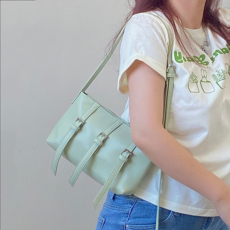 2024 Nischendesign Crossbody Damengürtel personalisierte Einzelschulter Unterarm lässig neue trendige und würzige Mädchentasche_voghion.com