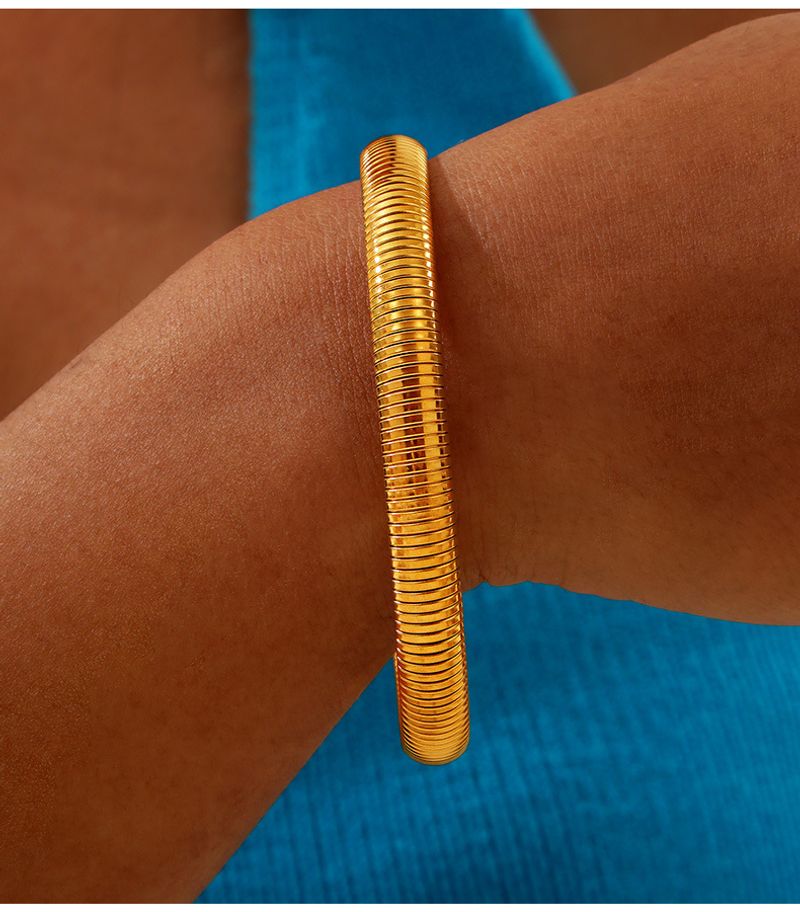 Bijuterii de primăvară cu design geometric texturat pentru femei, din oțel titan placat cu aur, late, la modă, naveta, personalitate simplă, de primăvară_voghion.com