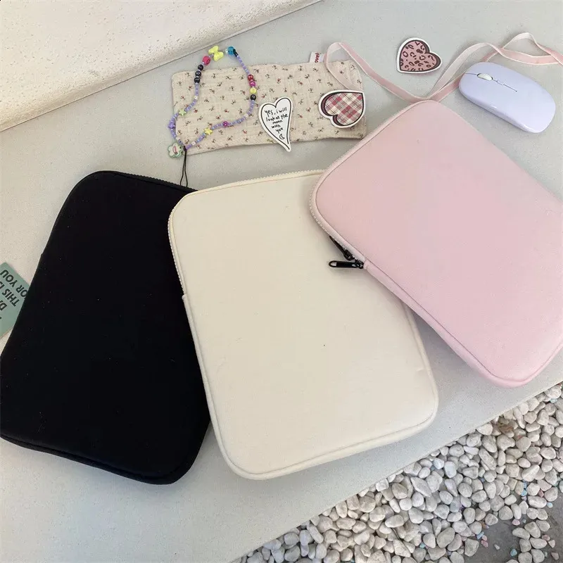 Cute Rabbit Computer Bag Suitable for iPad 9.7-11 inch bookHP 13.3141515.616 Inch Laptop Bags Protective Case 240907_voghion.com