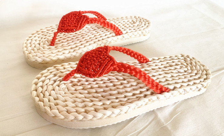 Süße japanische und koreanische Mädchen-Kitted Grass Damen Paare, Herrigboe Strand Freizeitschuhe, Hausschuhe, Schmetterling_voghion.com