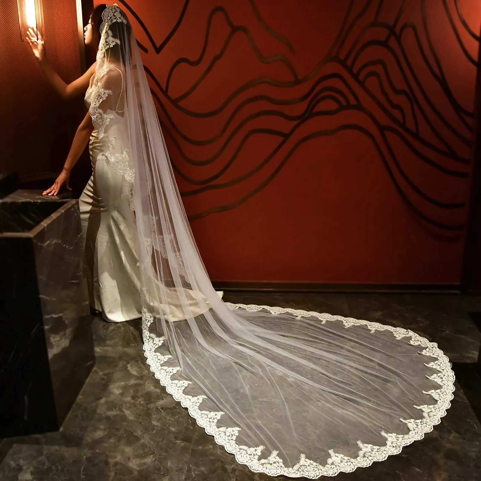 Gioielli per capelli MZA49 Velo da cattedrale lungo con applicazioni in pizzo e bordo in tulle morbido, accessori per abito da sposa_voghion.com