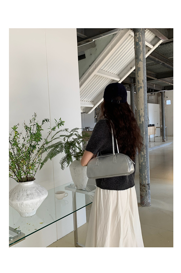 2024 Estate coreana Nuovo design di nicchia Borsa da donna portatile in stile balletto Tendenza moda Borsa versatile in argento con tracolla singola_voghion.com