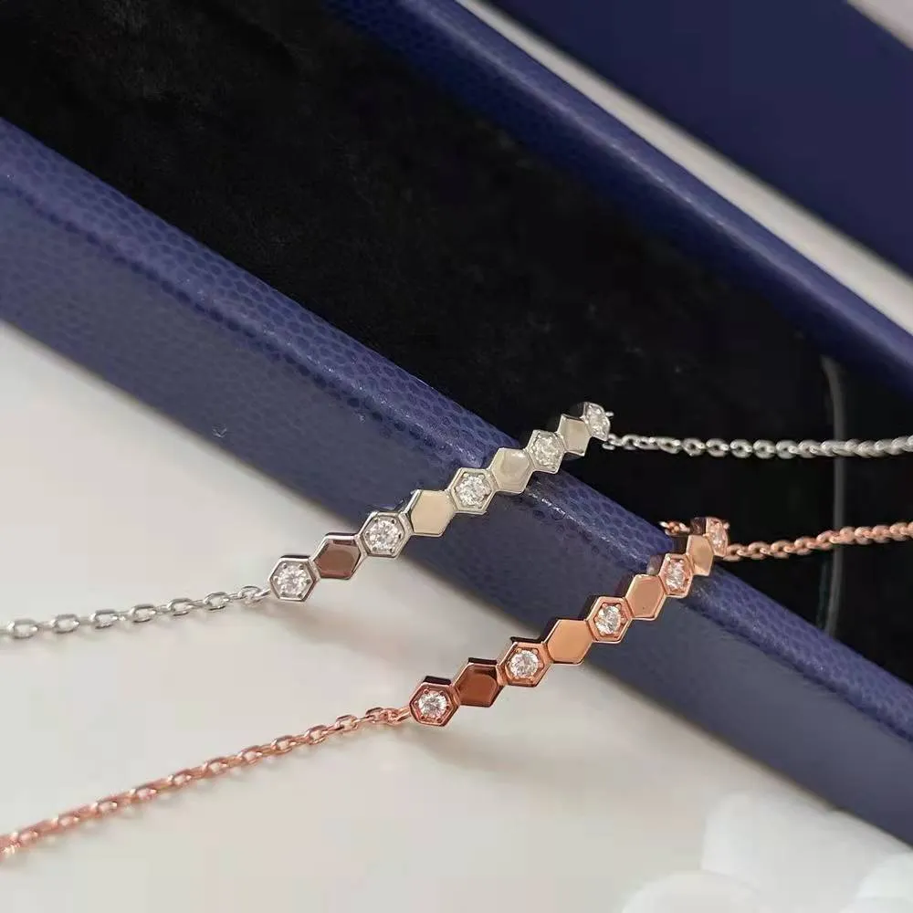 Obesek Be in Love CH Family Diamond Inlaid Gold Plated Modni nakit Ogrlica za ženske in moške Rojstni dan_voghion.com