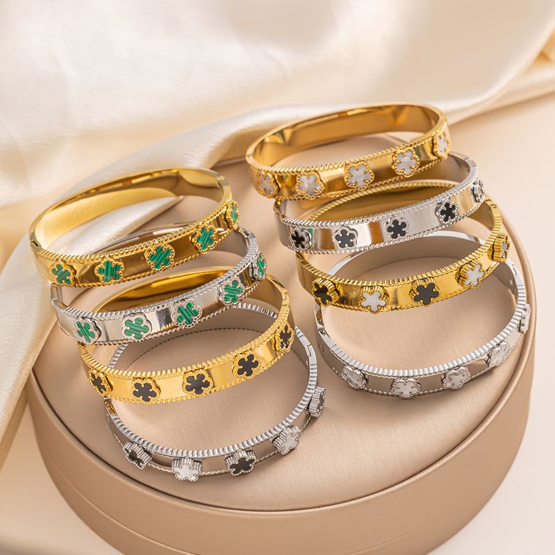 Neues, schwarz-weißes Perlmutt-Modearmband aus Edelstahl mit fünfblättrigem Kleeblatt, High-End und vielseitiger Persönlichkeit_voghion.com